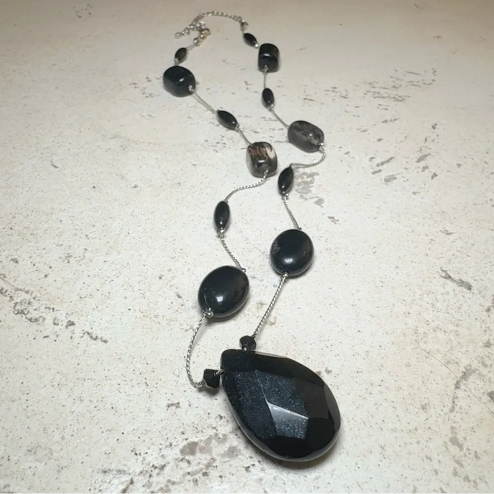 Silver Tone Black Beaded Teardrop Pendant Necklace